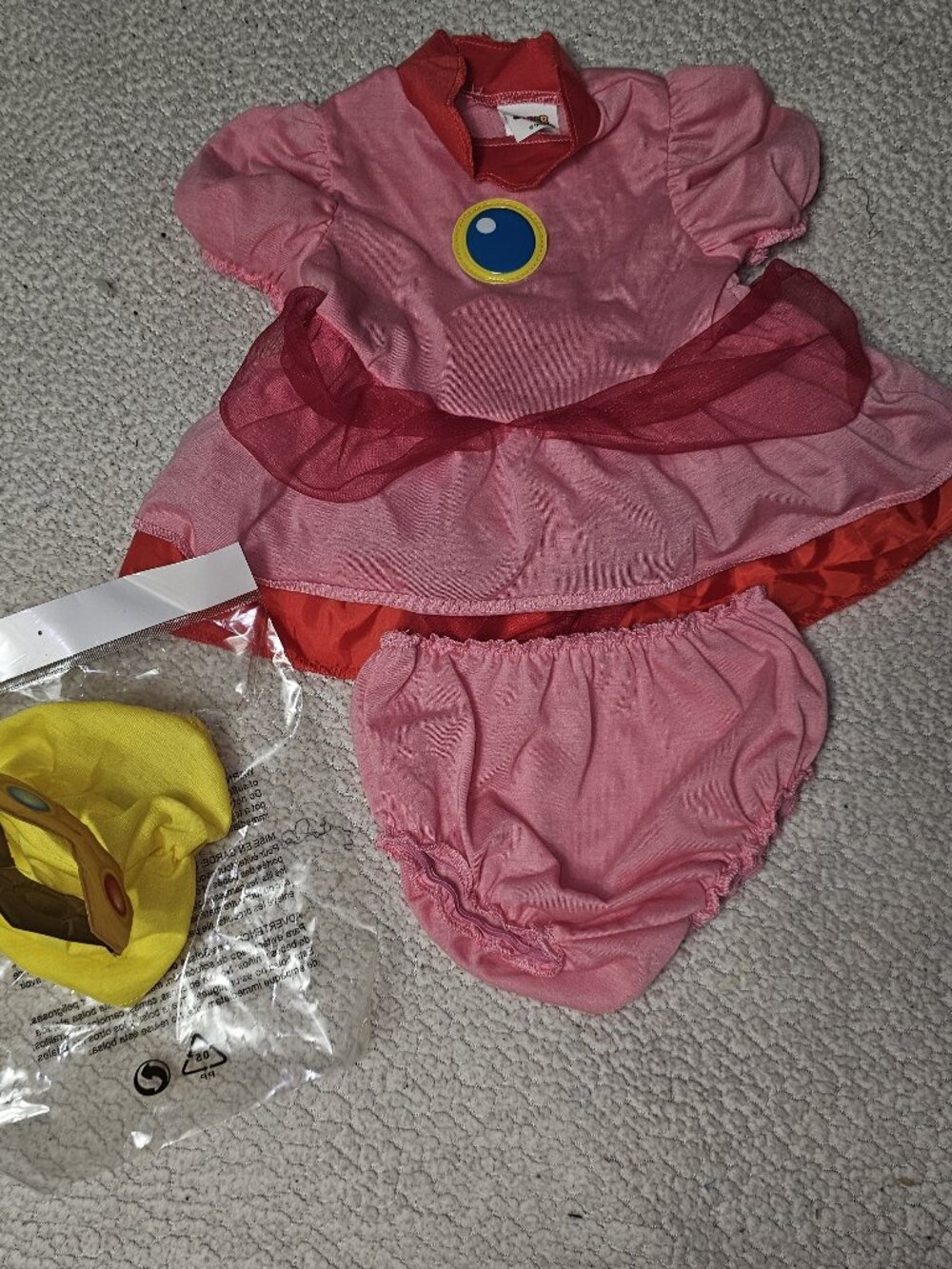 Super Mario Brothers - Princess Peach Posh Size 6-12 Months Costume